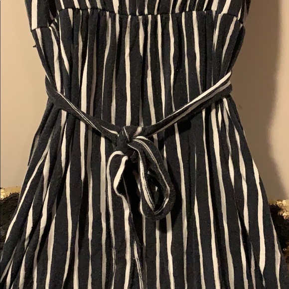 Liz Lange Maternity Dress - Picture 2 of 3